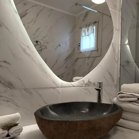 فندق ثارو أوف ميكونوس بوتيك Mykonos Town